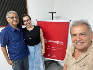 Na foto, os professores José Olinda Braga, Nonato Lima e Sâmia Brilhante.
